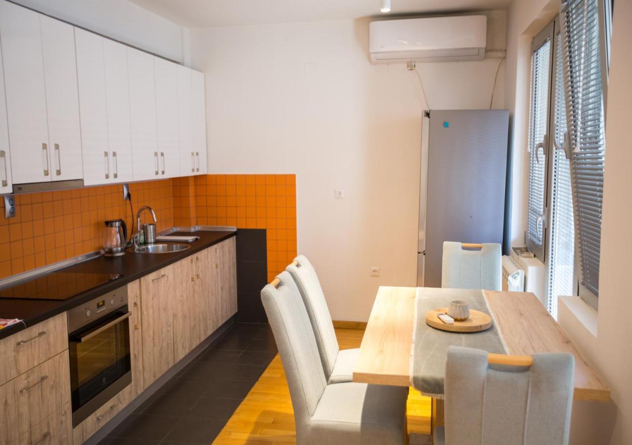 Apartamento Three Bedroom Near Center *