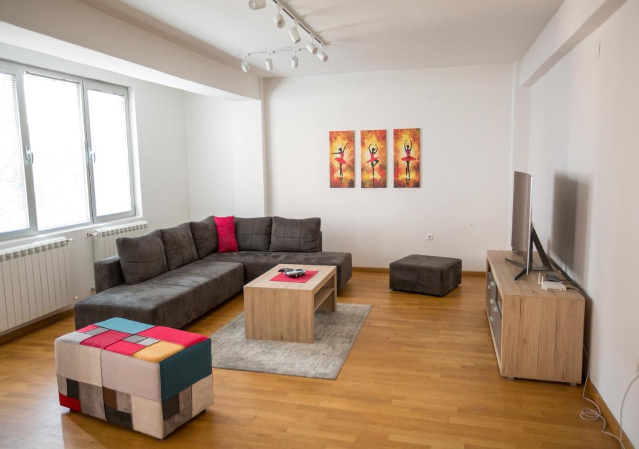 Apartamento Three Bedroom Near Center Skopie