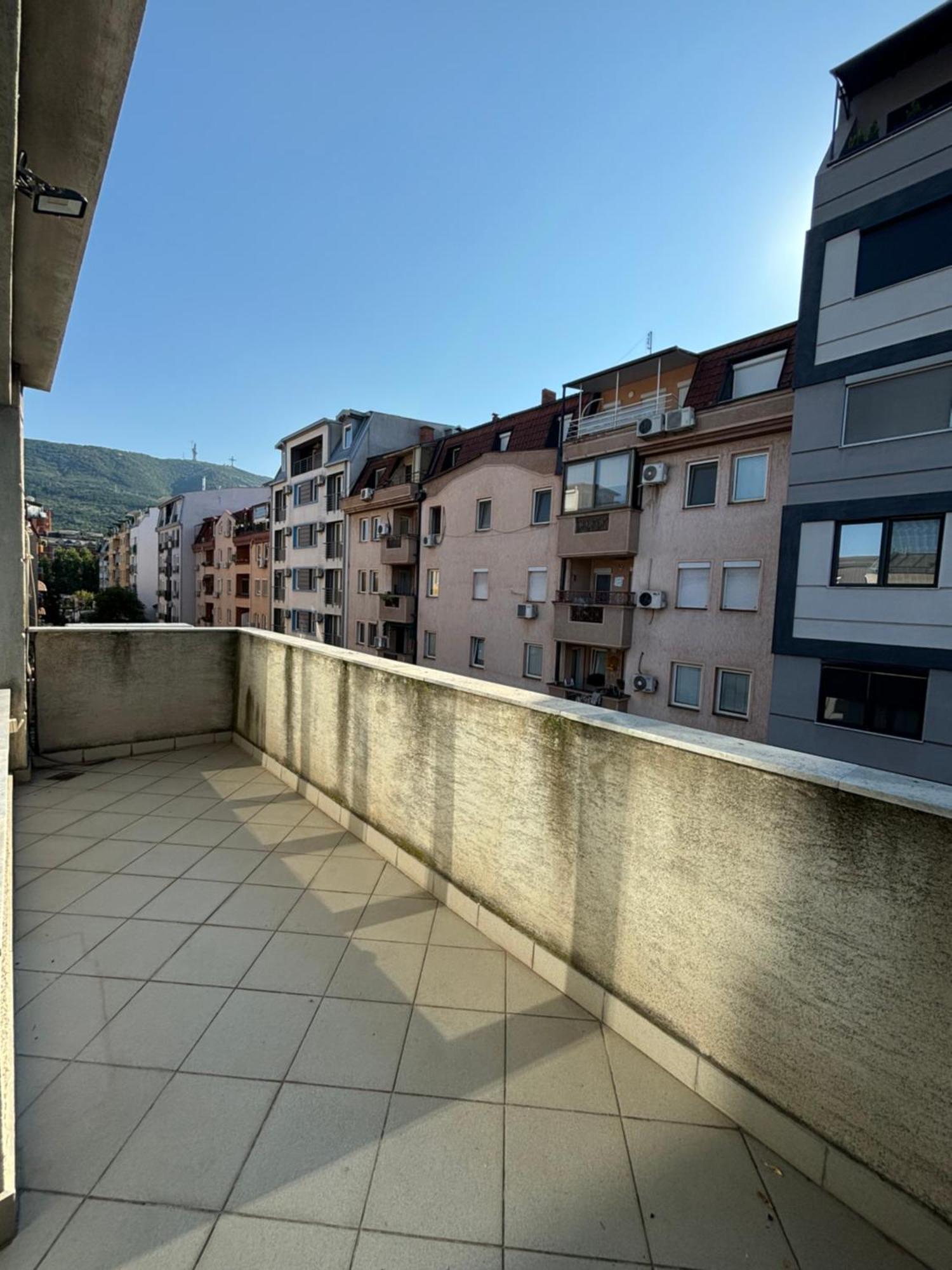 Three Bedroom Near Center Apartamento Skopie